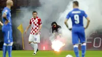 Diwarnai Insiden Kembang Api, Italia dan Kroasia Berbagi Poin