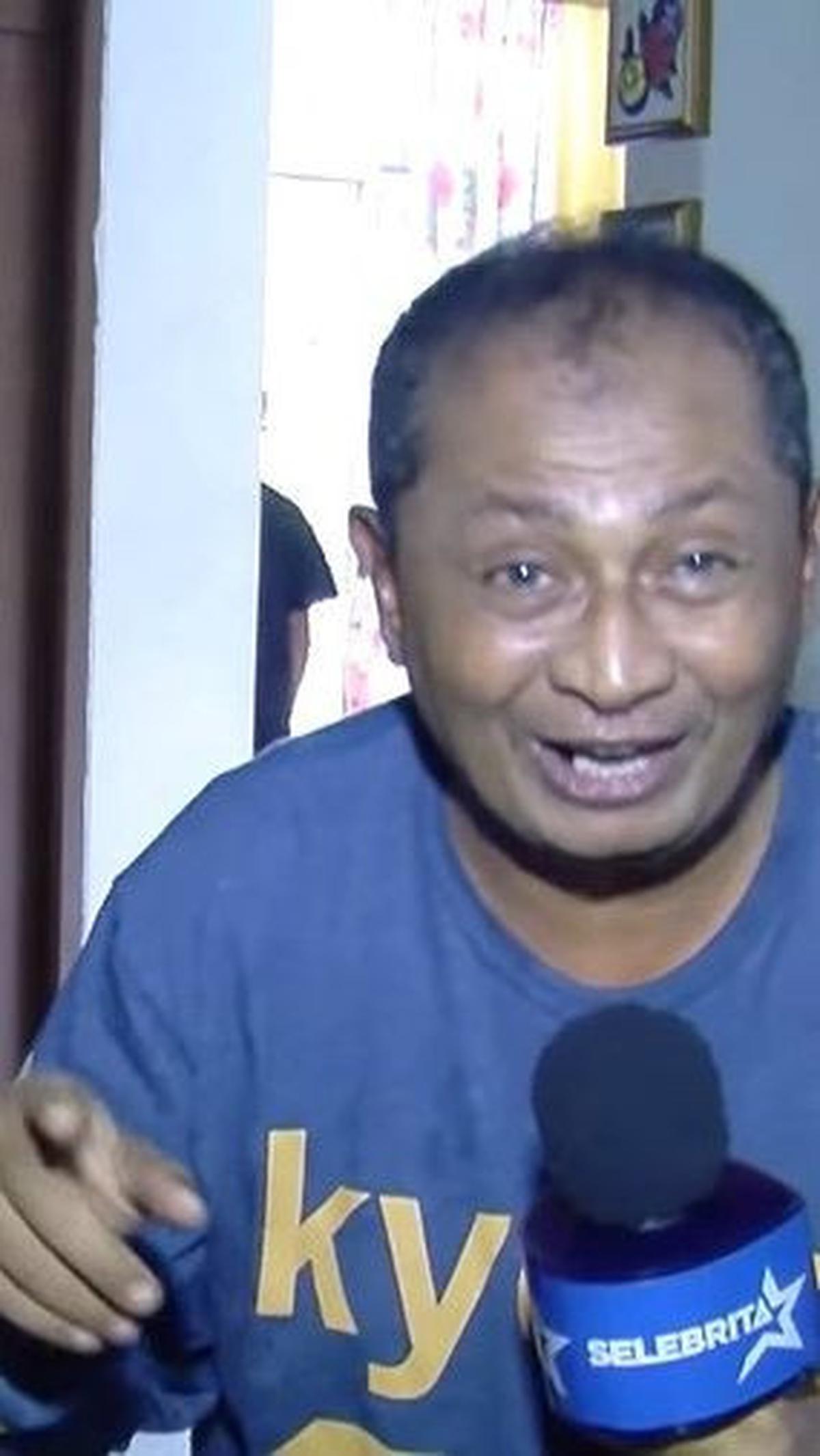 Perabot dan Hiasan Dinding