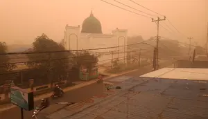Langit Palangka Raya Kembali Menguning Sore Ini, Kualitas Udara: Berbahaya!