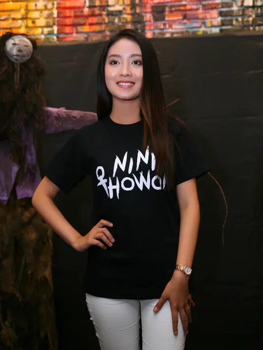 Perempuan 19 tahun itu juga tak mau menjelaskan kapan keduanya resmi jadian. Bintang sineteron Siapa Takut Jatuh Cinta (SCTV) itu beralasan biarlah hal tersebut menjadi privasinya bersama Verrel. (Nurwahyunan/Bintang.com)