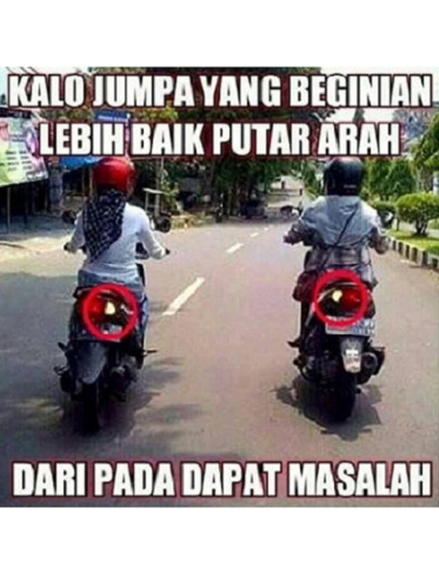 Tingkah Kocak Emak-Emak Saat di Jalan, Bikin Tepok Jidat