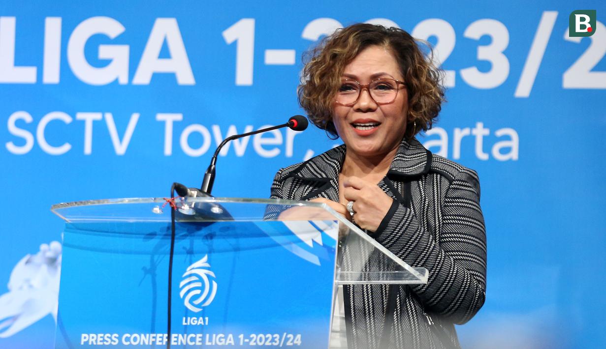 <p>Direktur Programming Surya Citra Media (SCM), Harsiwi Achmad berbicara dalam acara konferensi pers Liga 1 2023/2024 di SCTV Tower, Senayan, Jakarta Pusat, Kamis (15/6/2023). (Bola.com/Bagaskara Lazuardi)</p>
