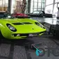 Lamborghini Miura menjadi salah satu peserta dalam kontes mobil klasik di Jakarta, Concours d'Elegance Indonesia. (Oto.com)