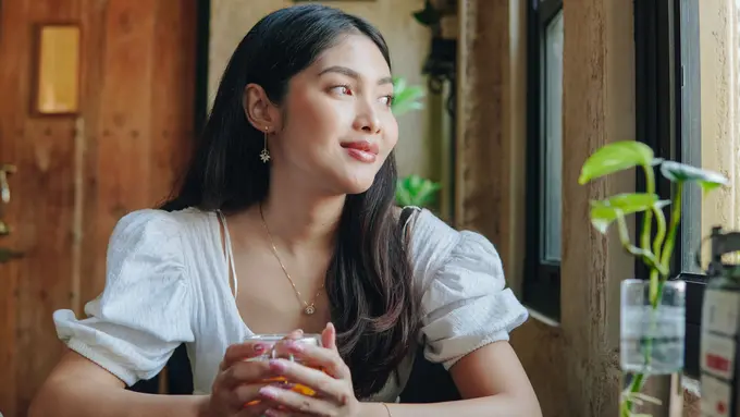 wanita oktober menemukan cinta