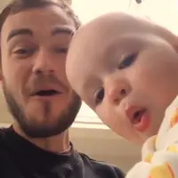 Ketika bayi dan orang dewasa adu beatbox, beginilah jadinya. (Via: boredpanda.com)