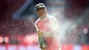 Striker Arsenal, Olivier Giroud, merayakan gelar juara Community Shield 2015 di Stadion Wembley, Inggris. Minggu (2/8/2015) malam WIB. (Reuters/Dylan Martinez)