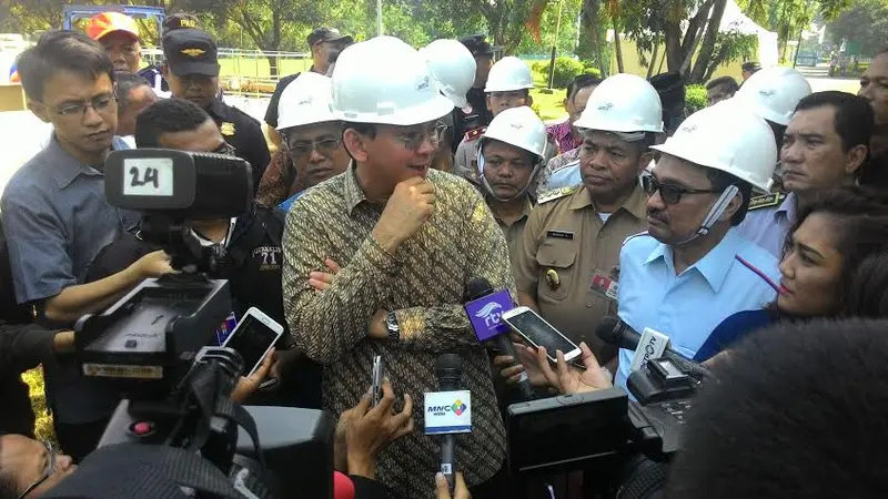Ahok mengaku tak berdaya mengelola air berish di Jakarta