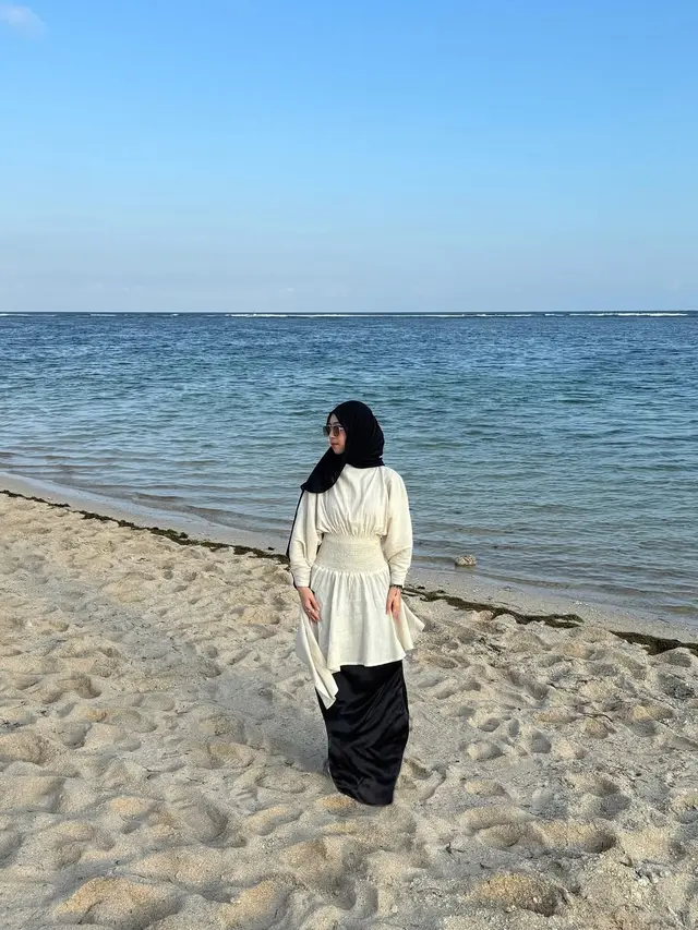 Potret Adiba Khanza Istri Egy Maulana Pakai Rok/via Instagram @adiba.knza