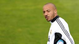2. Julian Faubert (Real Madrid) – Publik Madrid sempat dikejutkan dengan kedatangan Julian Faubert. Meski Tampil apik saat membela West Ham, pria asal Perancis ini tak berdaya bersaing dengan pemain bintang Los Blancos. (AFP/Pierre Philippe Marcou)
