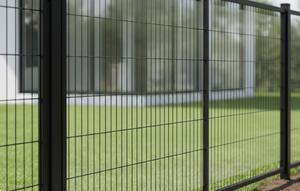 Pagar Wire Mesh Berlapis Polycarbonate merupakan salah satu model pagar rumah sehat dan aman dari hama (Gemini AI)