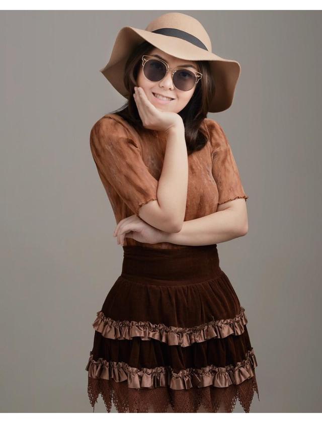 Resmi Berkantor di Gedung DPRD Jakarta, Ini 6 Potret Terbaru Tina Toon