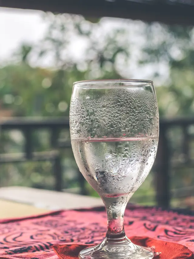 ilustrasi air putih atasi sembelit/pexels