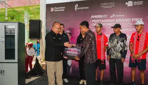 Riders Go to School MotoGP Indonesia 2026: Mario Aji dan Veda Ega Semangati SDN 2 Kuta Mandalika