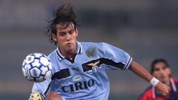 1. Simone Inzaghi - Pelatih Lazio saat ini, Simone Inzaghi, merupakan salah satu bintang Lazio. Inzaghi menjadi pengisi barisan depan Lazio pada tahun 1999-2010. (AFP/Gabriel Bouys)