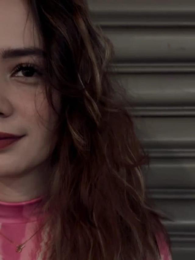 Rambut Putri Anne Terlihat Berantakan