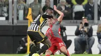 Aksi Paul Pogba bersama Juventus saat melawan Cremonese dalam lanjutan Serie A 2022/2023, Minggu (14/5/2023). (Tano Pecoraro/LaPresse via AP)