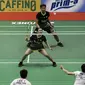 Ganda Campuran Indonesia, Praveen Jordan/Melati Daeva Oktavianti, saat menghadapi pasangan Taiwan Lee Yang/Yang Ching Tun pada laga Indonesia Masters 2020 di Istora, Jakarta, Kamis (16/1). Praveen/Melati menang 20-22, 21-12 dan 21-12. (Bola.com/Yoppy Renato)