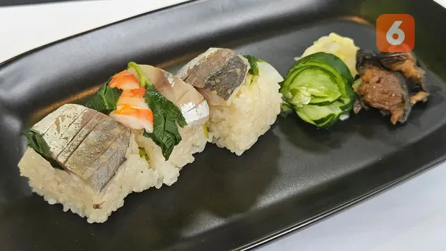 Gohan, Kuliner Jepang yang Merupakan Sushi dengan Anyaman Potongan seperti Udang, Ikan Makarel, Cumi, dan Seledri Jepang (Foto: Aditya Eka Prawira/Liputan6.com)