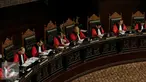 Mahkamah Konstitusi (MK) menggelar sidang Pengujian UU No. 51 Tahun 2009 tentang perubahan kedua atas UU NO. 5 Tahun 1986 tentang Peradilan Tata Usaha Negara di Gedung Mahkamah Konstitusi, Jakarta, Rabu (11/11).  (Liputan6.com/Faizal Fanani)