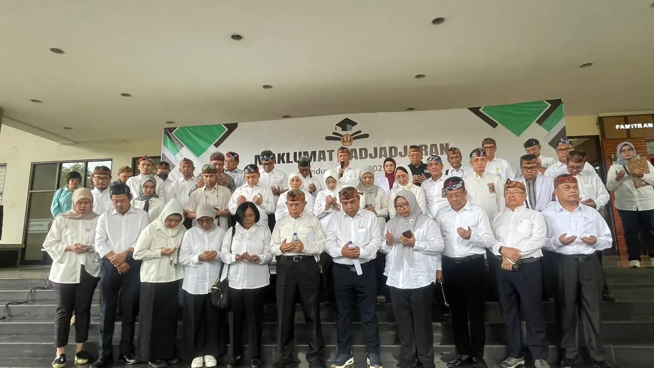 Guru besar unpad, menkes, protes, maklumat padjadjaran