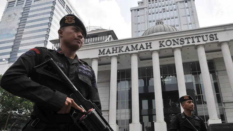 Pengawalan Ketat Gedung MK Jelang Sidang Putusan