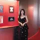 Kim Ji Won kenakan ratusan juta saat hadir BVLGARI Kaleidos di Tokyo. [@geewonii]