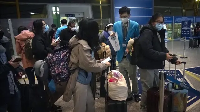 China Sambut Kedatangan Pelancong Pertama Setelah Cabut Karantina