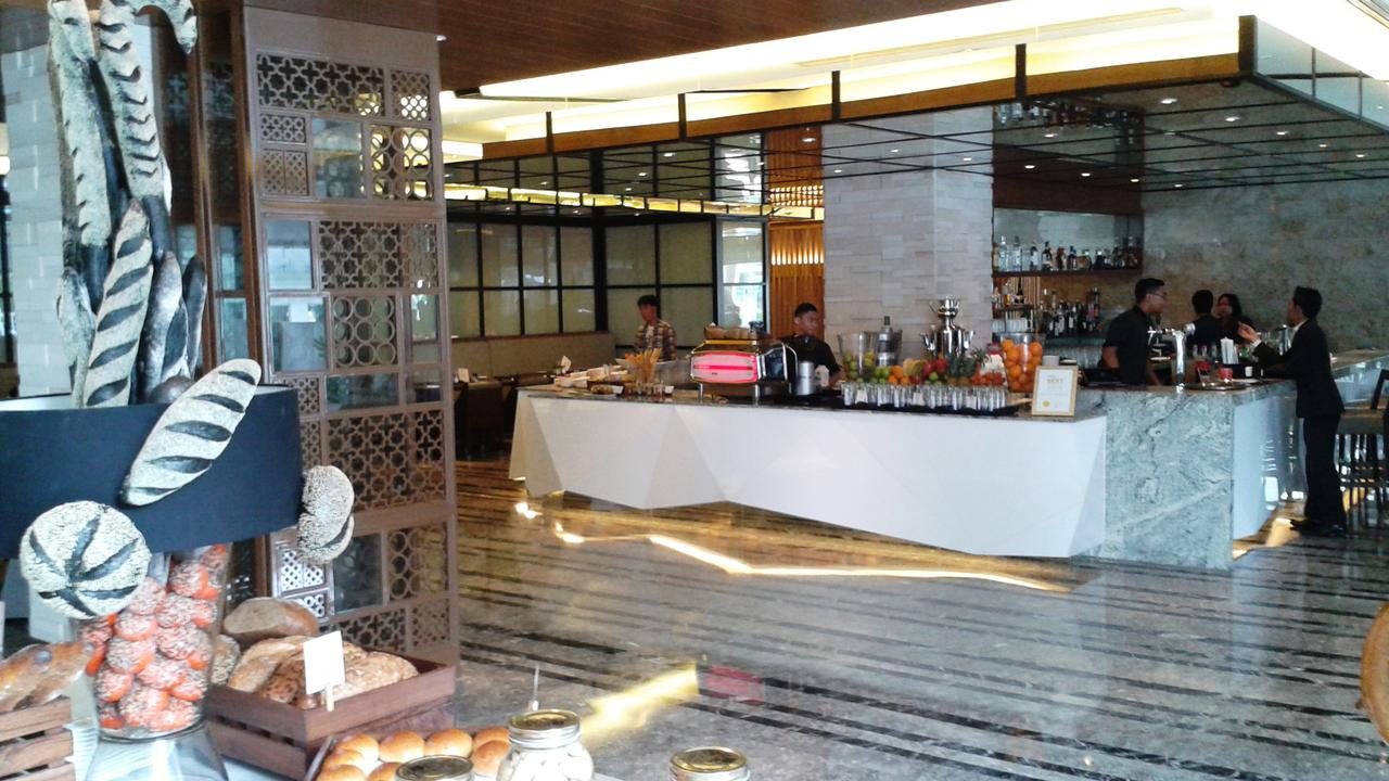 Sana Sini Restaurant - Pullman Hotel Jakarta 0515 1
