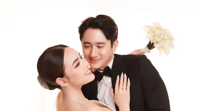 Foto Prewedding Amanda Manopo kenakan cincin tunangan mewah. [@fdphotography90]