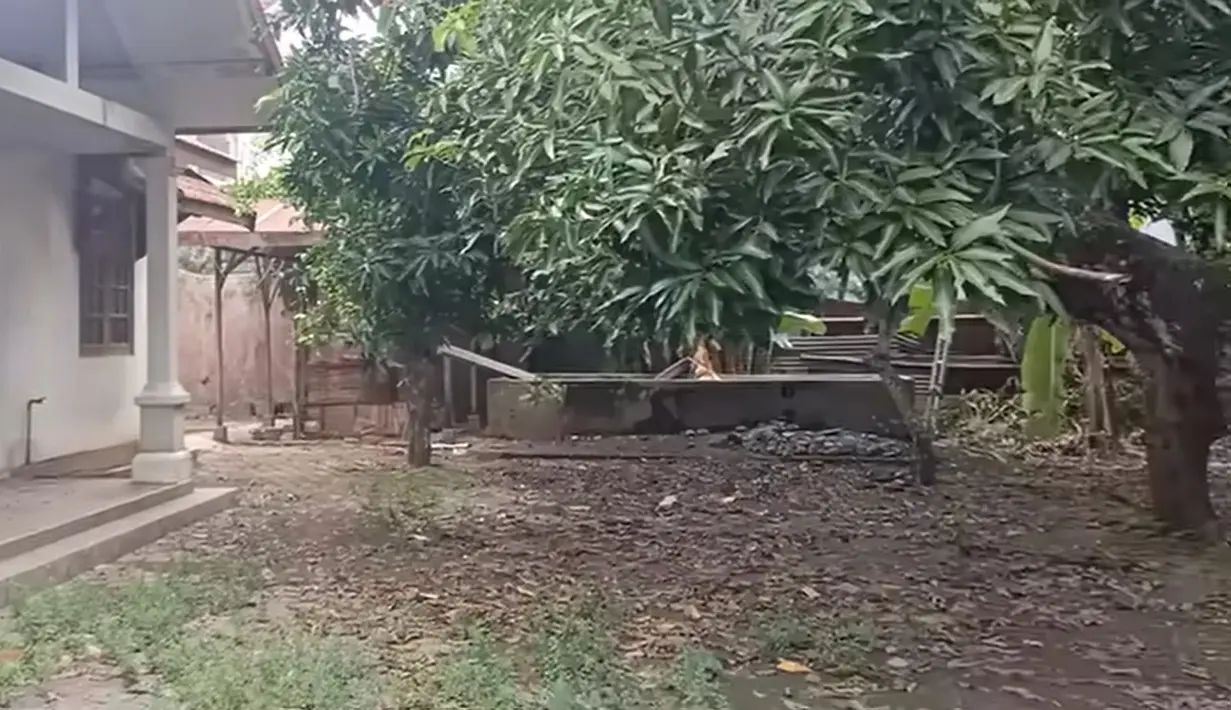 Tidak hanya Abiem yang meninggal dunia, tapi juga beberapa anggota keluarganya, termasuk adik dan ibunya. Sedangkan ayahnya pindah dari rumah ini beberapa tahun kemudian. [Youtube/Rizquna Channel]