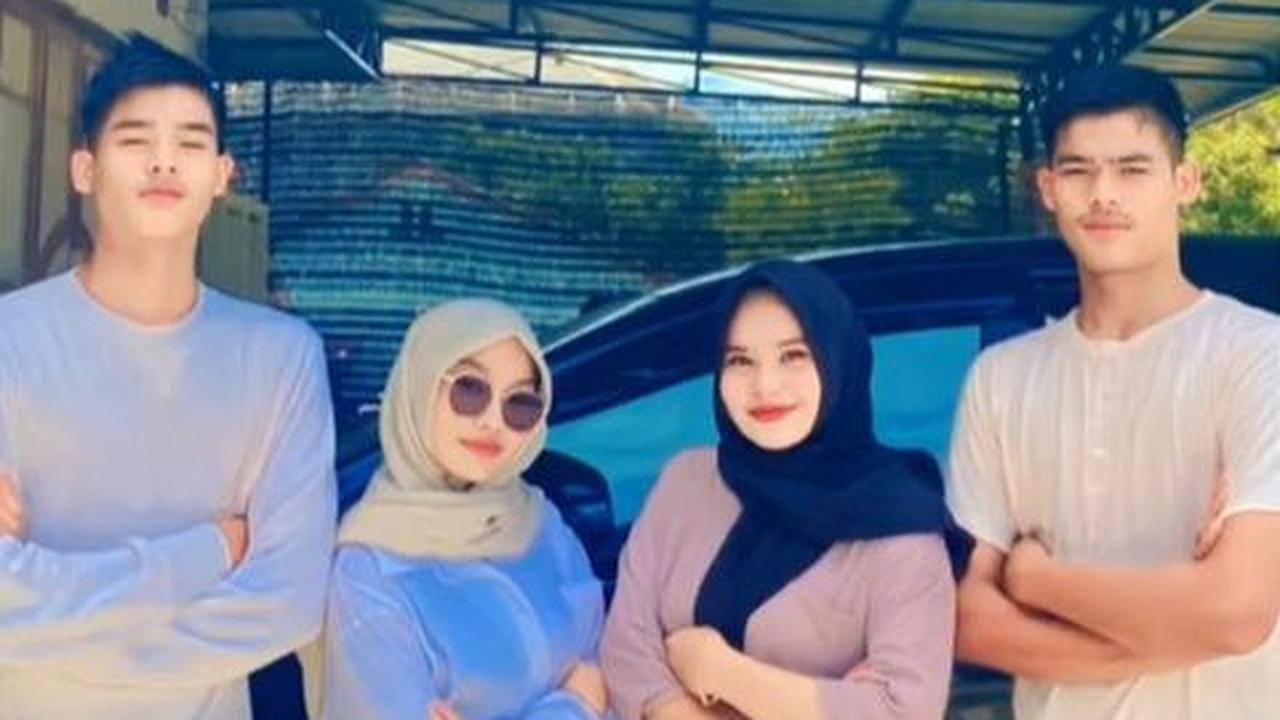 "Terima ga terima tetap harus ikhlas, pergi mu begitu cepat sayang. Tugasmu disini sudah selesai sayang, kamu sudah tenang, Allah lebih menyayagimu,"