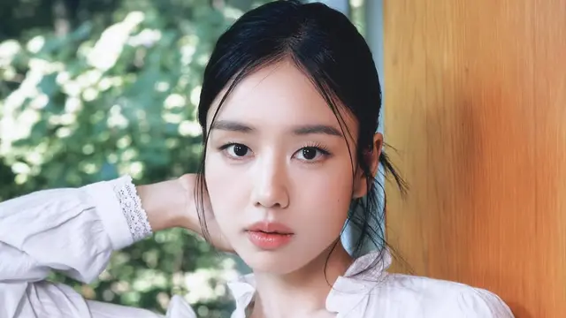 Ahn Eun Jin kembali mencuri perhatian publik lewat penampilannya di drama terbarunya, Dynamite Kiss. (Foto: Instagram eunjin___a)