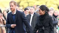 Tas tangan Meghan Markle saat berkunjung ke Wales bersama Pangeran Harry pada Januari 2018. (dok.Instagram @haircraft/https://www.instagram.com/p/BsA8Fbil42F/Henry