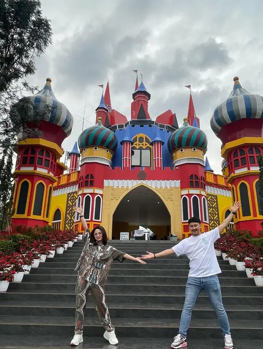 Dewi Perssik (Instagram/dewiperssikreal.new)