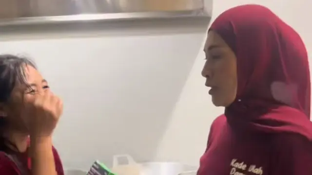 Tata Janeeta Eks Dewi Dewi Buka Warung Makan di Dekat Pasar Cipete, Maia Estianty Ikut Icip-icip.(Dok: IG @tatajeneetaofficial)