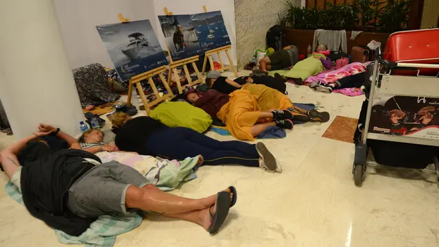 Wisatawan Mancanegara Terlantar di Bandara Lombok