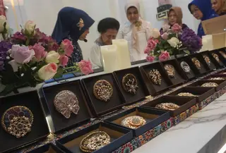 Selama 15 tahun, Ardelya Craft konsisten hadirkan aksesori handmade yang terinspirasi dari budaya Sunda (Ardelya Craft)