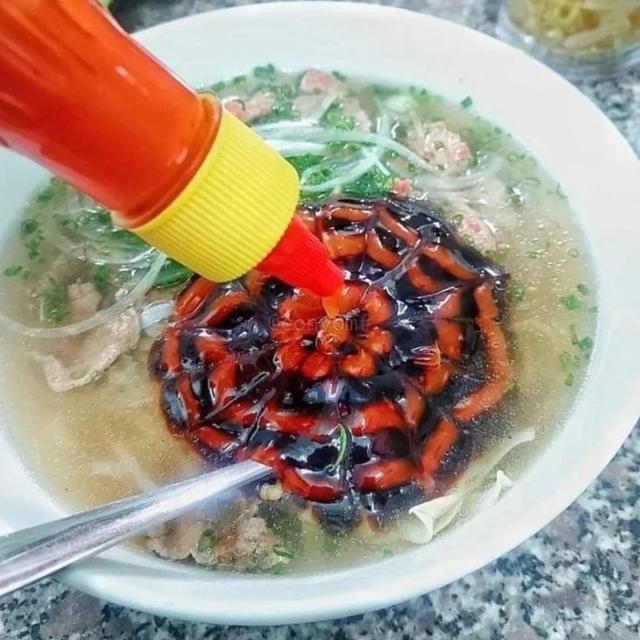 6 Tingkah Kocak Orang Makan Bakso di Tempat Ini Bikin Penjual Geleng Kepala