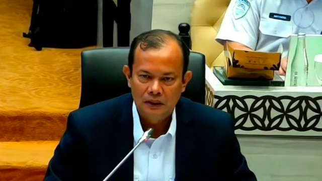 Kepala BMKG Teuku Faisal Fathani dalam rapat dengar pendapat bersama Komisi V DPR RI di Jakarta, Selasa (11/11/2025) . (Tangkapan Layar)