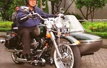 Gagahnya Presiden Soeharto saat geber moge Harley Davidson