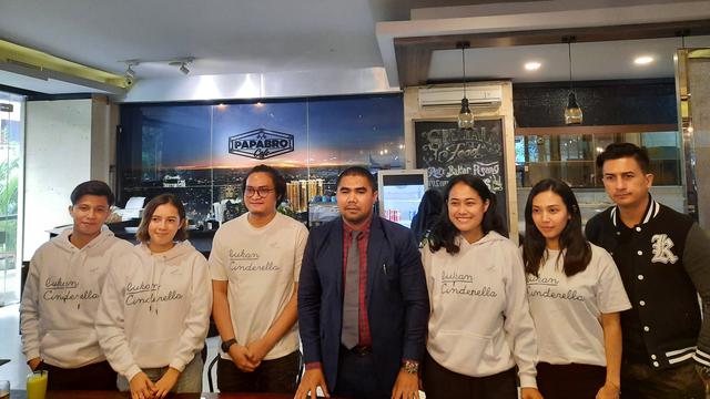 Suasana konferensi pers terkait pembajakan film Bukan Cinderella di medsos, yang digelar di Jakarta Selatan, Jumat (5/8/2022).