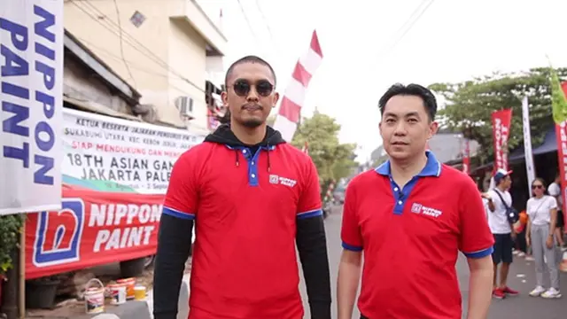 uus bersama Mark Liew, Assistant General Manager Nippon Paint Indonesia.