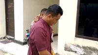 Polisi menangkap seorang Kepala SPPG di Kabupaten Lampung Timur berinisial DD atas dugaan penculikan dan pencabulan anak perempuan berusia sembilan tahun. (Liputan6.com/Ardi Munthe)