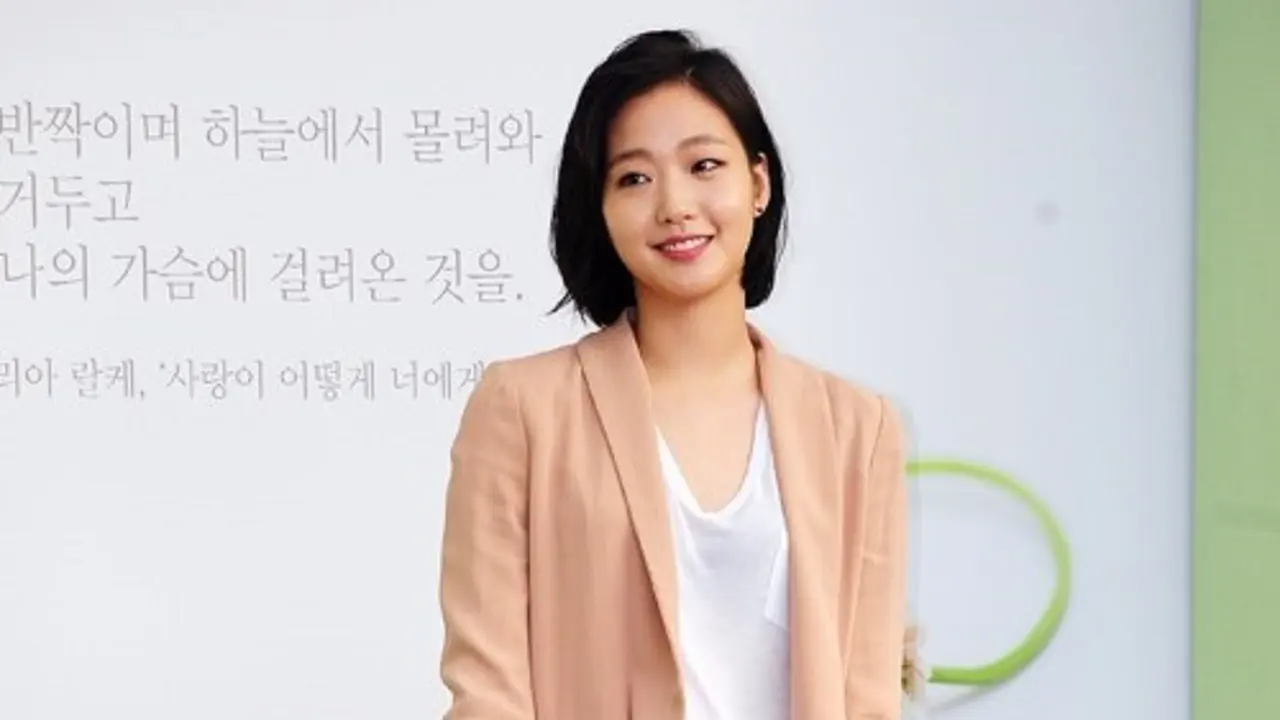 Kim Go Eun menghapus salah satu fotonya di Instagram. (Foto: Soompi)