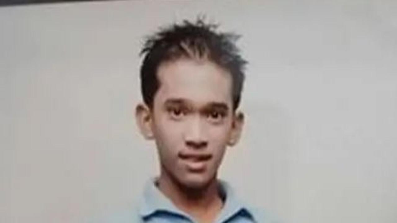 Dulu, Ruben Onsu dikenal dengan penampilan kurus dan gaya rambut berdiri yang berantakan.