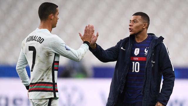 Momen Keakraban Cristiano Ronaldo dan Kylian Mbappe, Portugal Kontra Prancis Sama Kuat