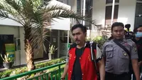 Gatot Brajamusti alias Aa Gatot di Pengadilan Negeri Jakarta Selatan (Liputan6.com/ Ady Anugrahadi)