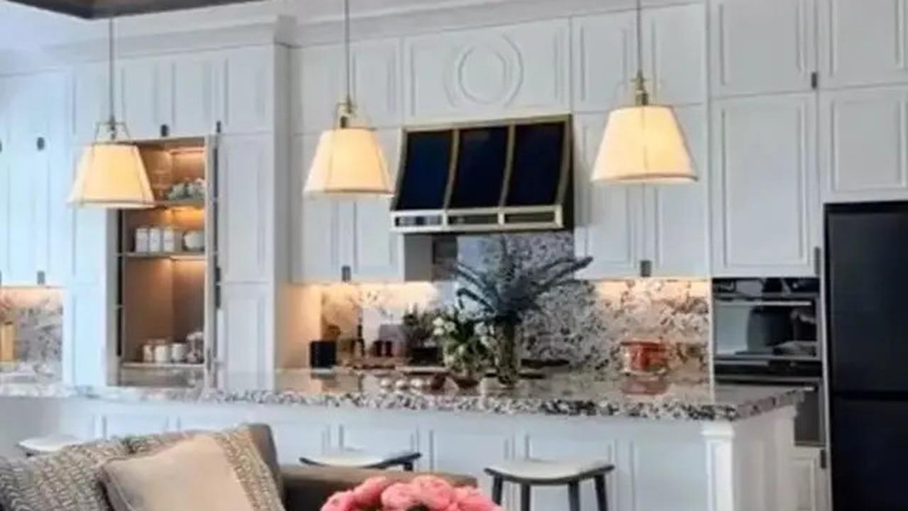 Potret Rumah Nabila Syakieb Bergaya American Classic dengan Dapur Mewah