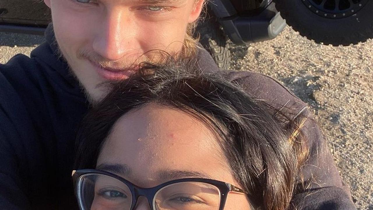 Cinta tidak membantah bahwa ia dan Logan bertemu di lokasi yang sama selama mereka berkuliah di Amerika.<br><br>