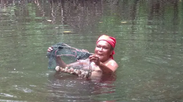 Surga Dunia di Hutan Perempuan Kampung Enggros
